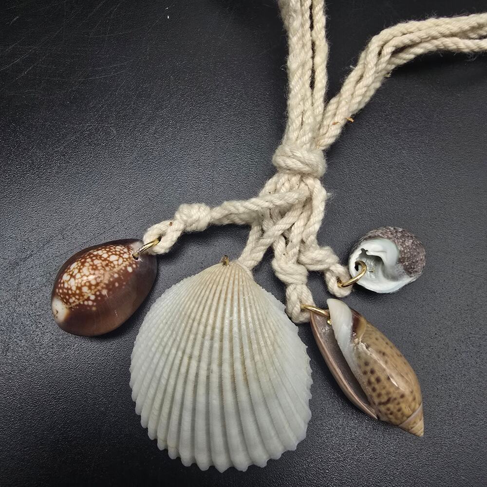 Vintage Sea Shell Necklace Beige Corded Rope Beachy Summer Surf